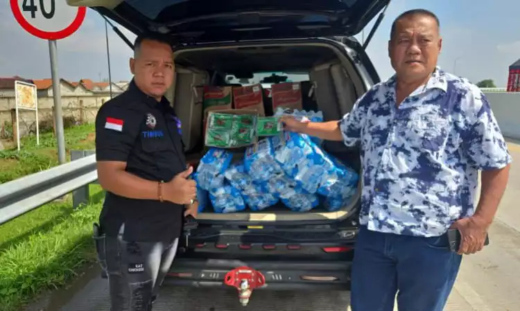 Bantuan Korban Banjir Bekasi