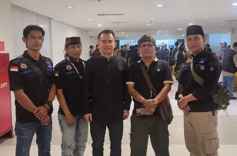 Umroh Pengurus Aliansi Ormas Bekasi