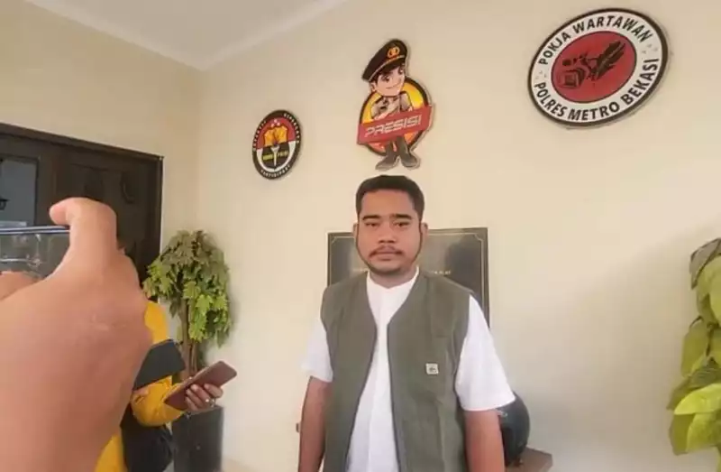 Penghinaan Foto Bupati Bekasi