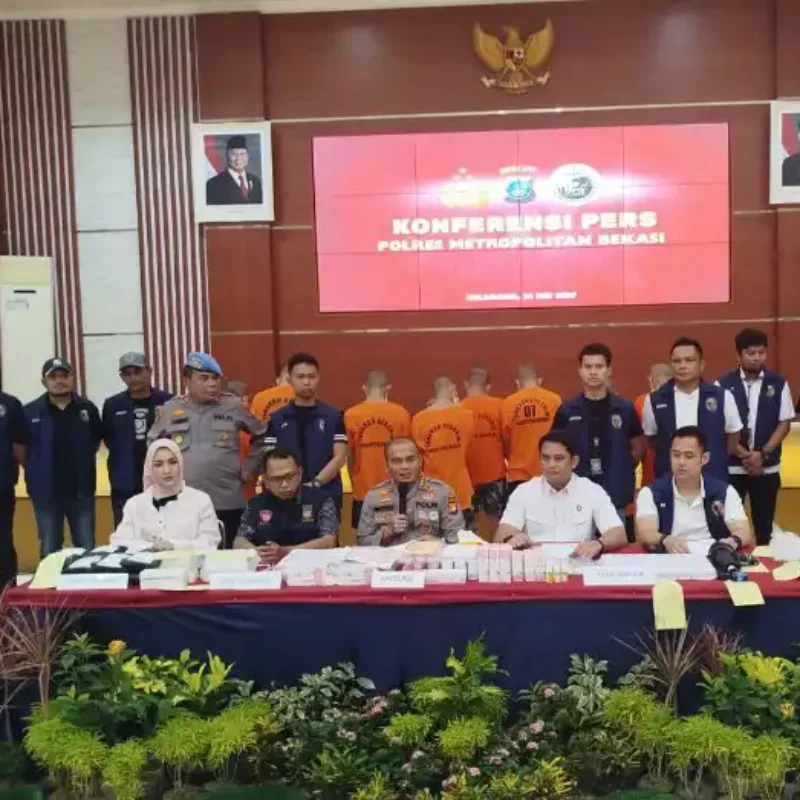 Skincare Palsu GlowGlowing