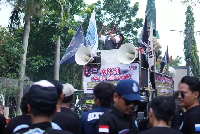 Aksi Damai Aliansi Ormas Bekasi