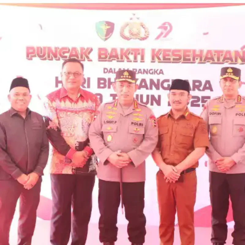 Bupati Bekasi Ade Kuswara Kunang