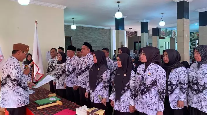SB_bzhsgshh2025 Pengurus PGRI Cikarang Barat