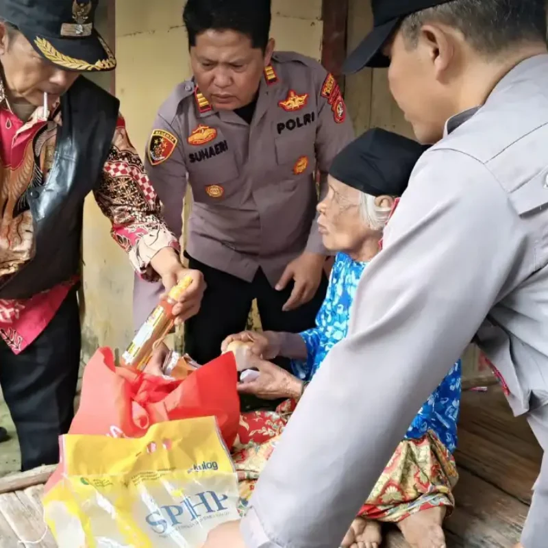 Polsek Pebayuran Salurkan Bantuan
