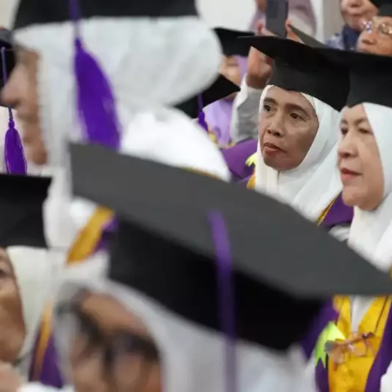 Wisuda Lansia Kota Bekasi