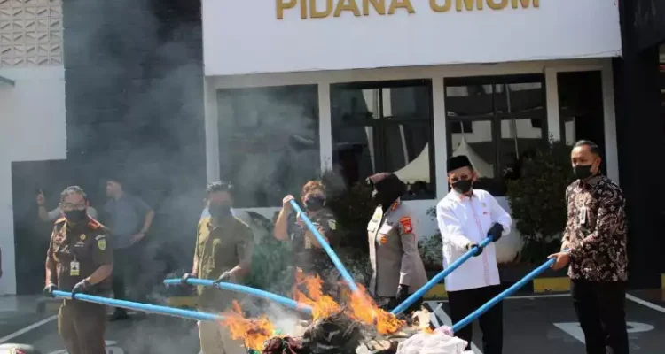 Pemusnahan Barang Bukti Kejari Kabupaten Bekasi