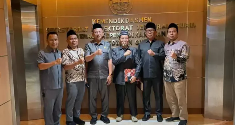 Satgas Perlindungan Guru