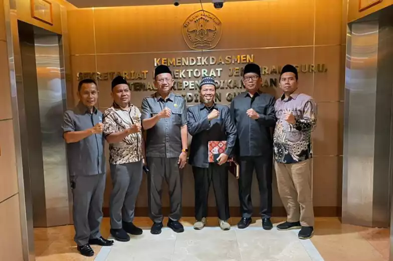 Satgas Perlindungan Guru