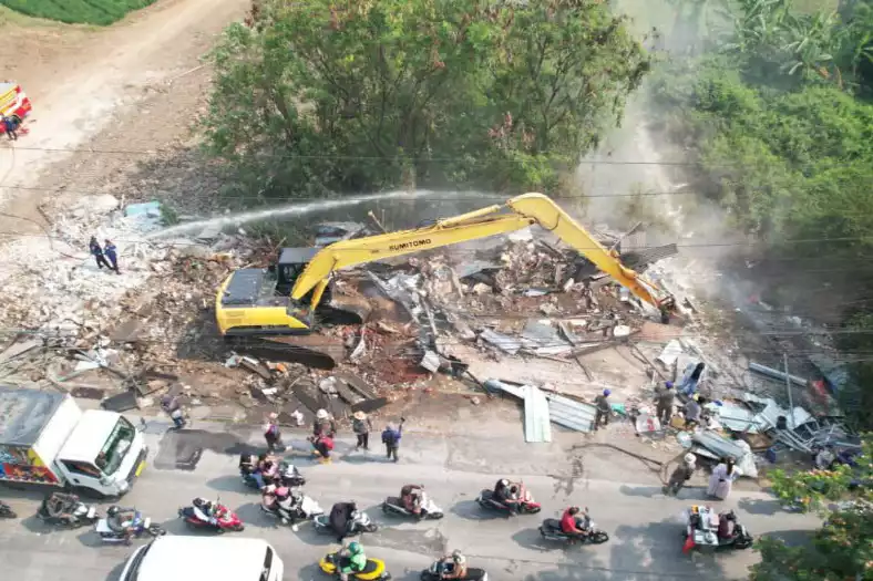Penertiban Bangli Kali CBL